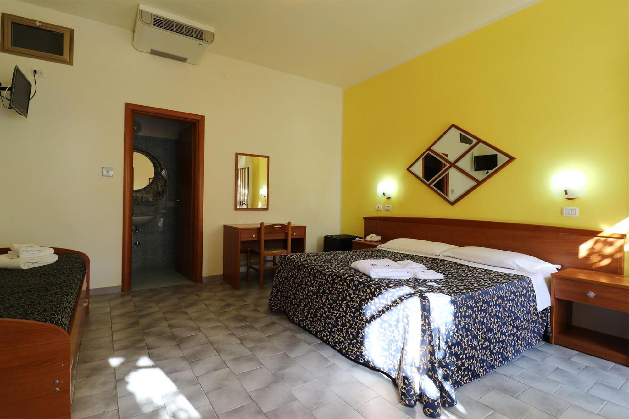 Nirvana Club Village Botricello Phòng bức ảnh