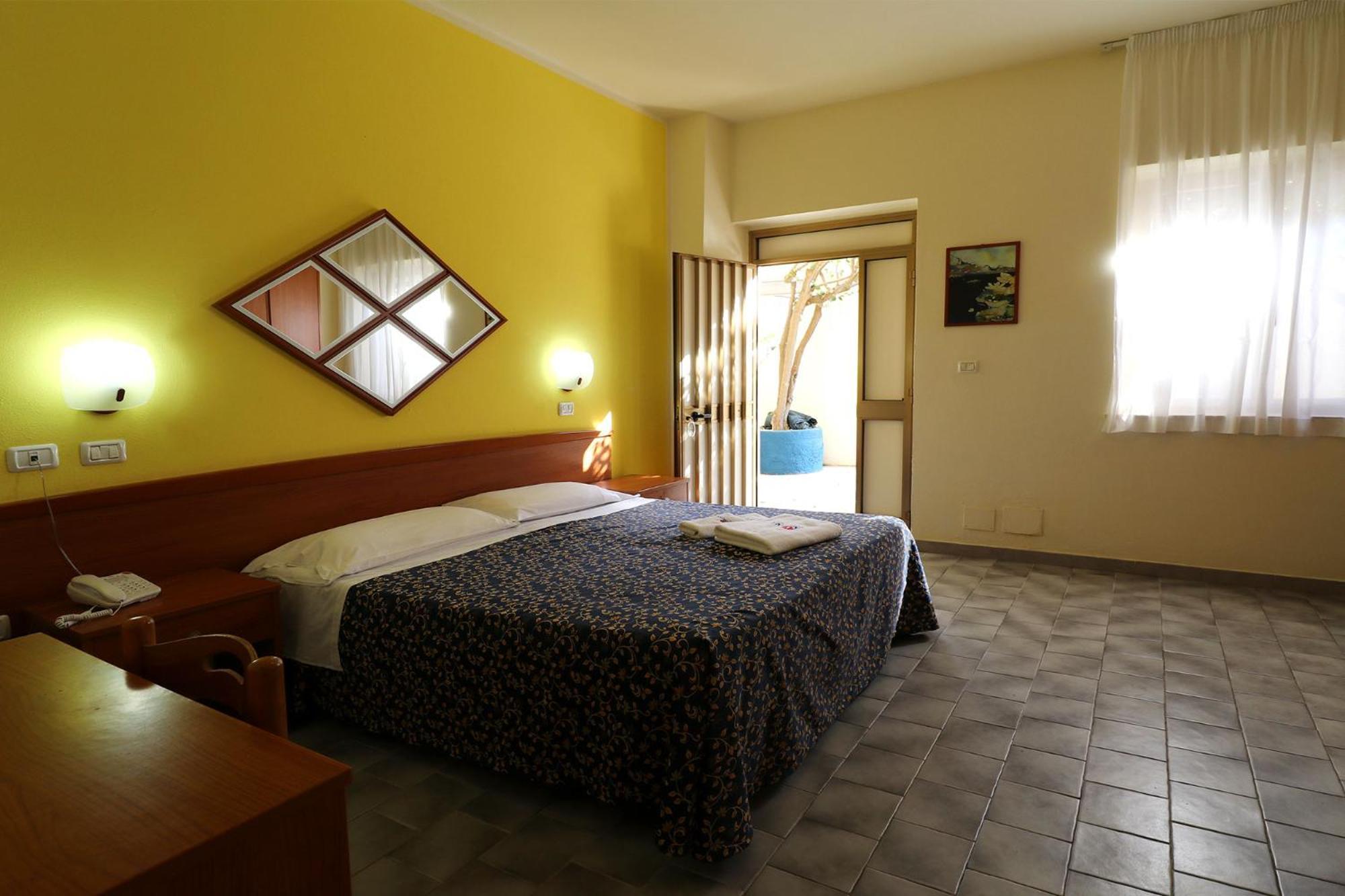 Nirvana Club Village Botricello Phòng bức ảnh
