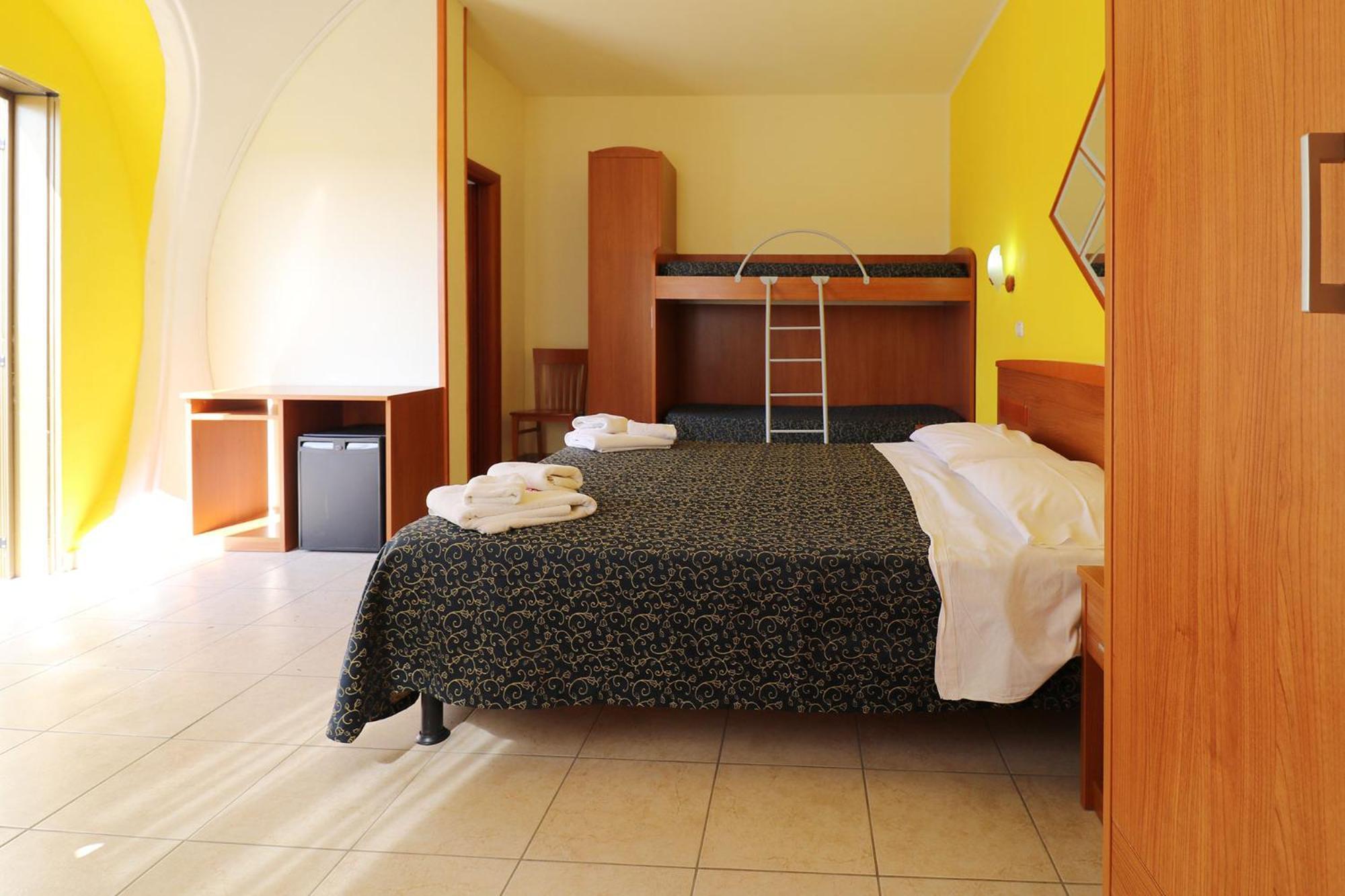 Nirvana Club Village Botricello Phòng bức ảnh