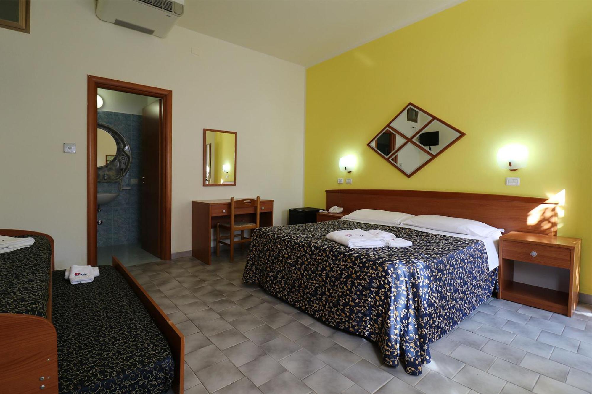 Nirvana Club Village Botricello Phòng bức ảnh