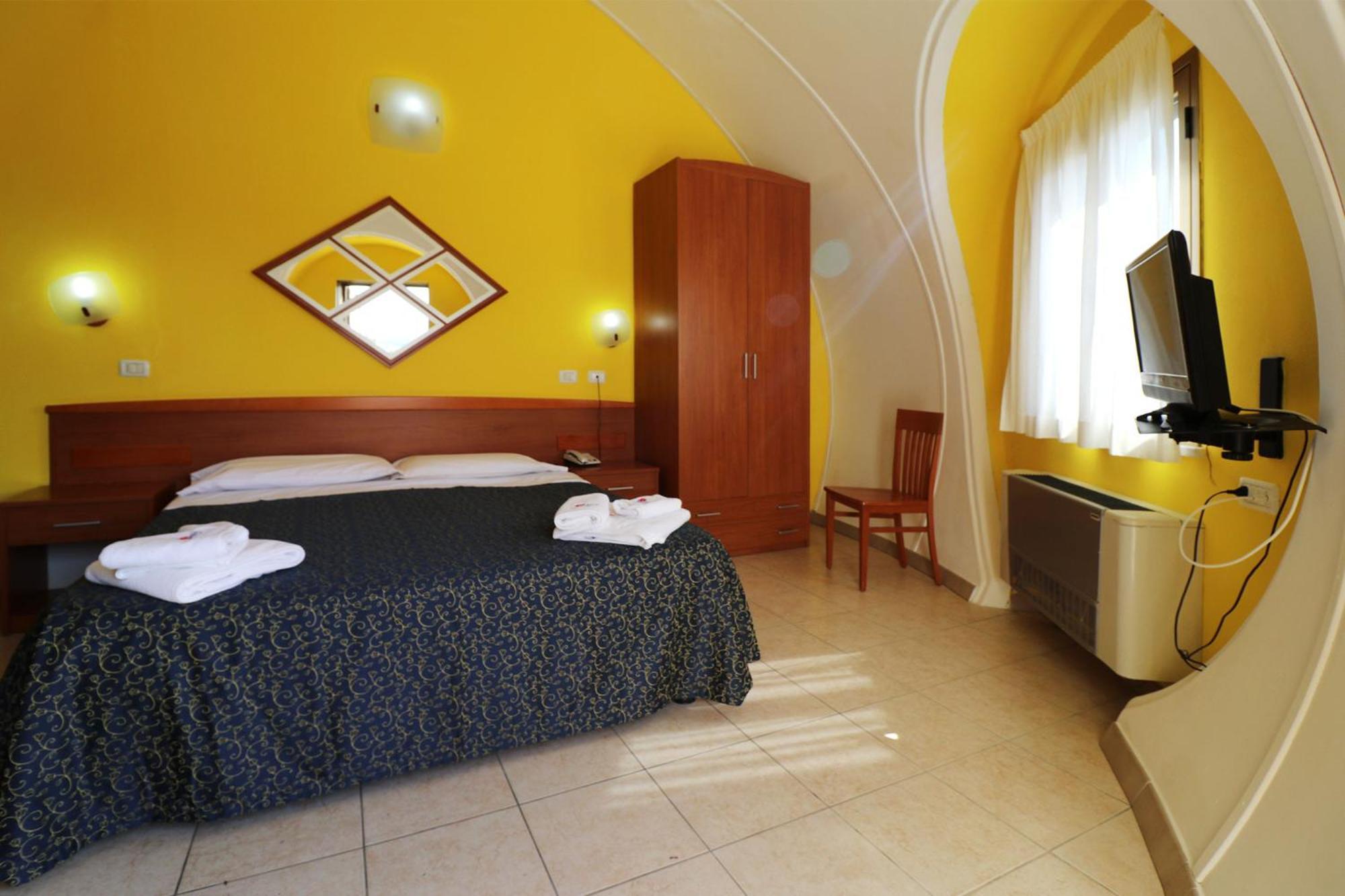 Nirvana Club Village Botricello Phòng bức ảnh