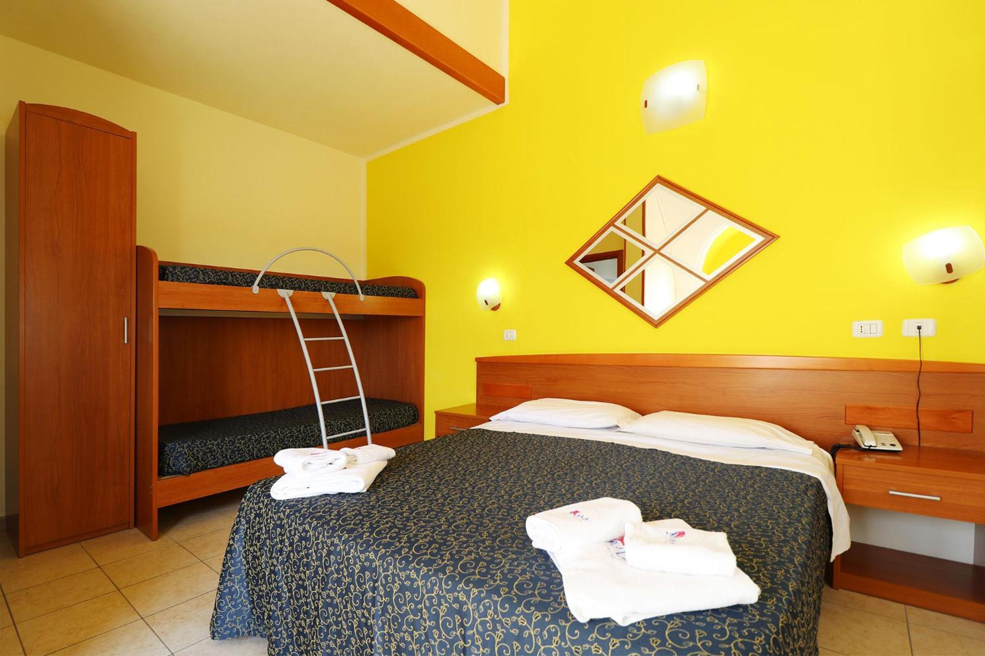 Nirvana Club Village Botricello Phòng bức ảnh